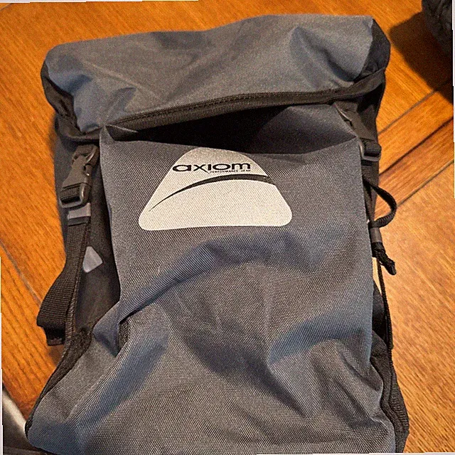 Axiom Kingston Commuter Touring Bike Bags Pannier - EUC