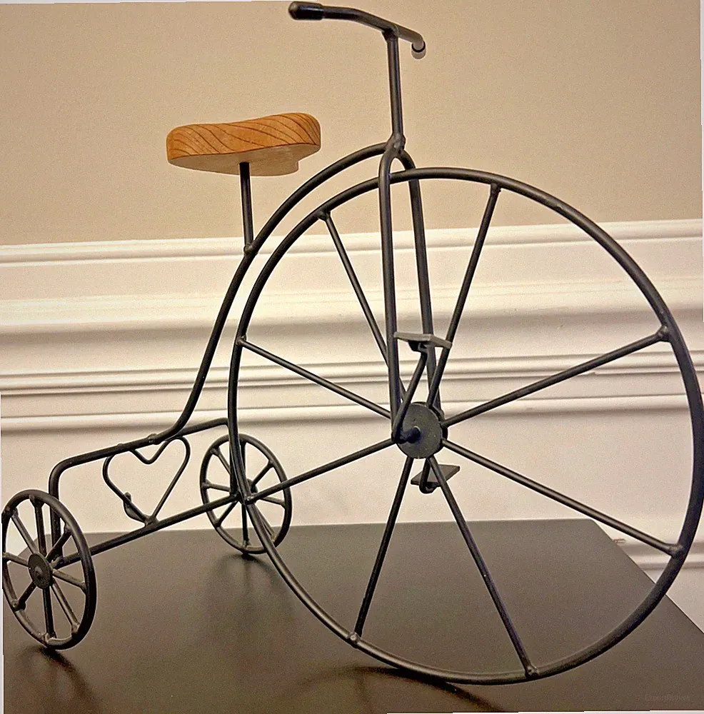 Decorative Farmhouse Style 12" Metal Tricycle w/Wood Seat+Heart Accent+Tow Hook
