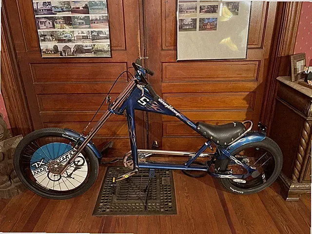 GAS Engine POWERED! SCHWINN STINGRAY XL OCC ADULT SIZE CHOPPER BICYCLE.