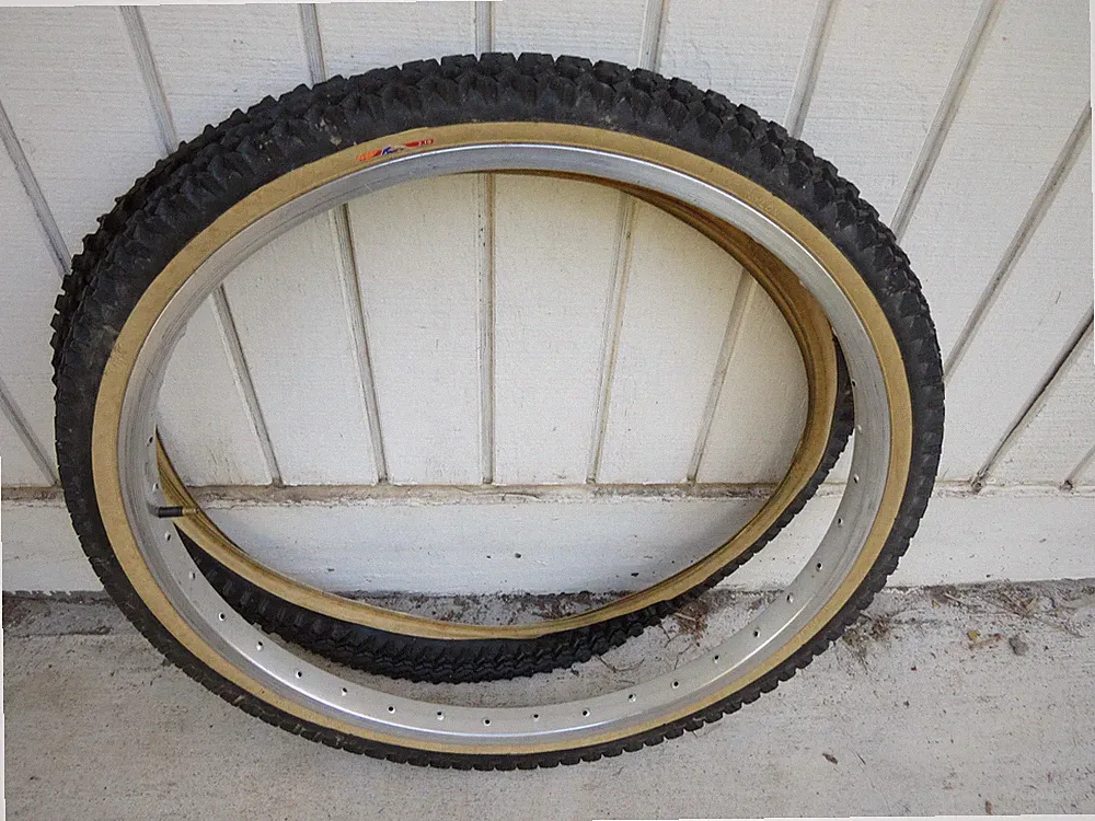 ONZA 26 x 2.10 SKIN WALL MOUNTAIN BIKE TIRES MTB BICYCLE VINTAGE CROSS COUNTRY